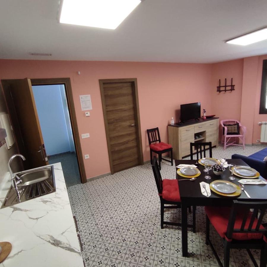 Apartamentos Turisticos Las 3 Golondrinas Peñafiel المظهر الخارجي الصورة